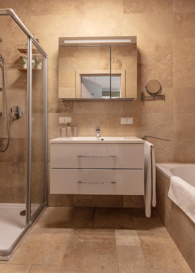 Pannonia Appartements نيوسيدل آم سي المظهر الخارجي الصورة