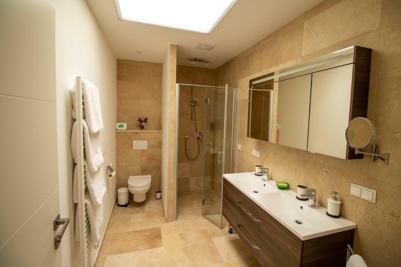 Pannonia Appartements نيوسيدل آم سي المظهر الخارجي الصورة